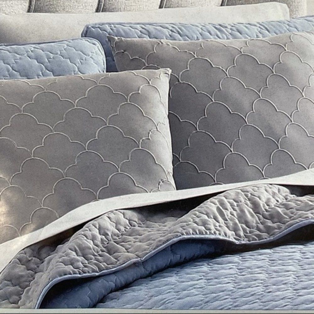 🆕Bella Russo Decorative Pillows